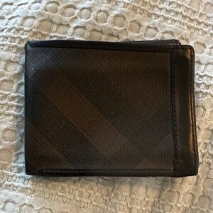 Burberry Smoked checked Leather wallet